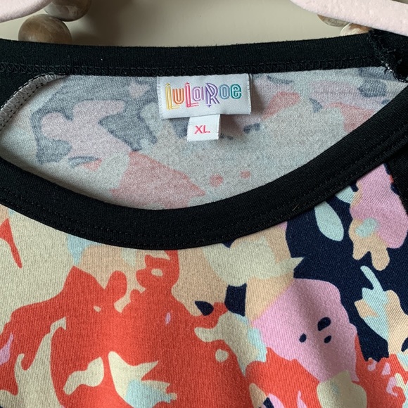 LulaRoe baseball style Tshirt - Picture 2 of 4